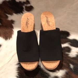 Never worn Lucky Brand wedges
